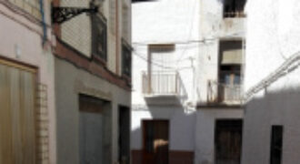 ZUJAR – Casa de Pueblo en Venta, Calle Virgen de la Cabeza