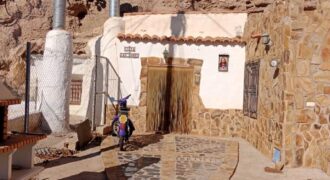 FREILA – Casa Cueva en Venta, exquisitamente restaurada
