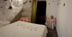 FREILA – Casa Cueva en Venta, exquisitamente restaurada