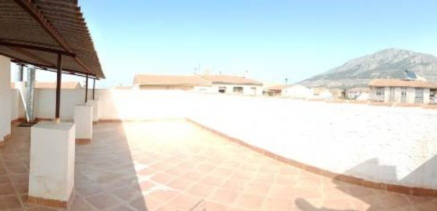 ZUJAR – Casa Unifamiliar en Venta, Barrio Nuevo