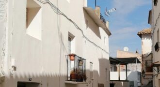 ZUJAR – Casa de Pueblo en Venta, Barrio El Lugar