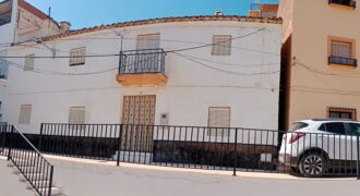 ZUJAR – Casa de Pueblo en Venta, Barrio Capallón