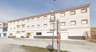 ZUJAR- Venta de 1ª Planta de edificio con 5 pisos para terminar