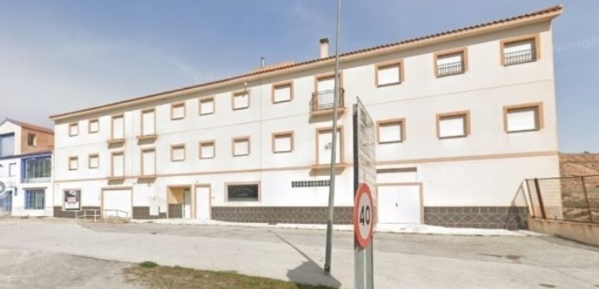 ZUJAR- Venta de 1ª Planta de edificio con 5 pisos para terminar