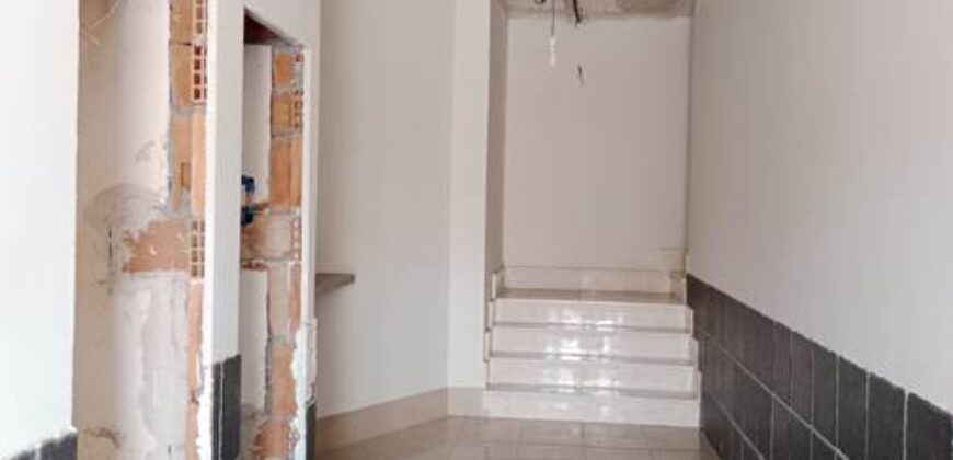 ZUJAR- Venta de 1ª Planta de edificio con 5 pisos para terminar
