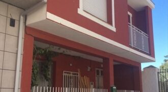 ZUJAR – Edificio completo con 3 viviendas y patio