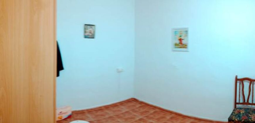 ZUJAR – Edificio completo con 3 viviendas y patio