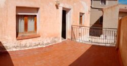 ZUJAR – Edificio completo con 3 viviendas y patio