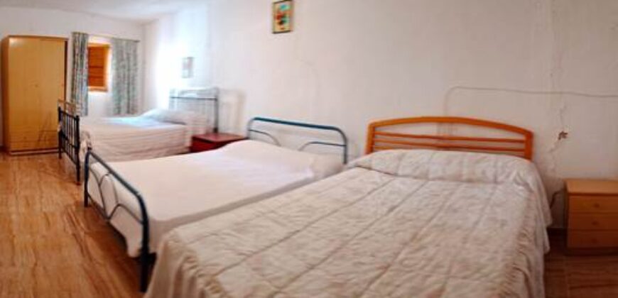 ZÚJAR – Una casa, dos entradas, infinitas ideas