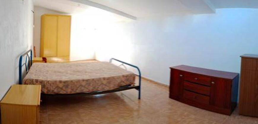 ZÚJAR – Una casa, dos entradas, infinitas ideas