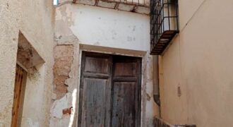 ZÚJAR – Una casa, dos entradas, infinitas ideas