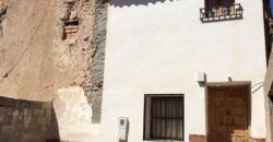 ZÚJAR – Una casa, dos entradas, infinitas ideas