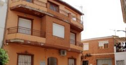 ZUJAR – Edificio de tres Plantas con Múltiples Viviendas y Terraza
