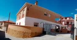 ZUJAR – Chalet Independiente en la Mejor Zona Residencial
