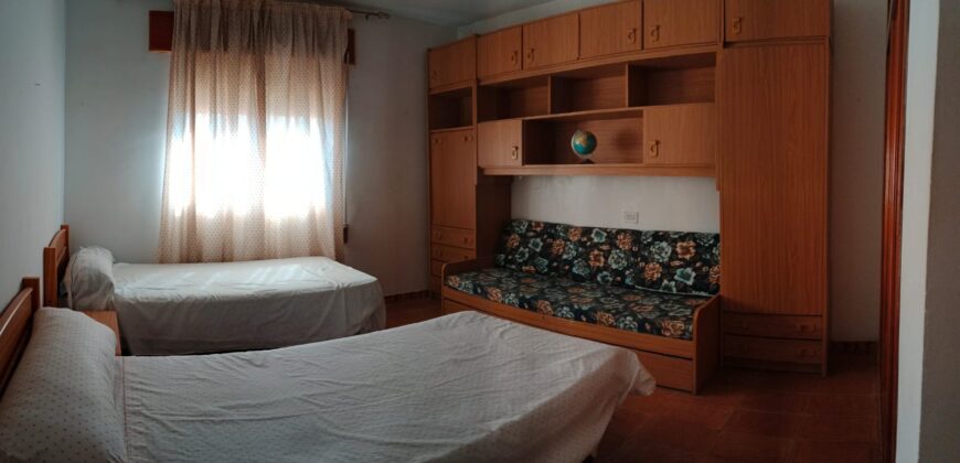 ZUJAR – Chalet Independiente en la Mejor Zona Residencial
