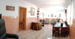 ZUJAR – Chalet Independiente en la Mejor Zona Residencial