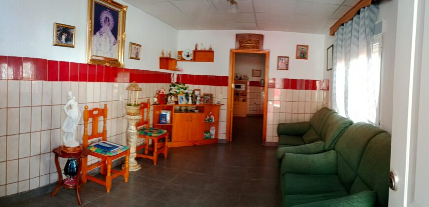 ZUJAR – Chalet Independiente en la Mejor Zona Residencial