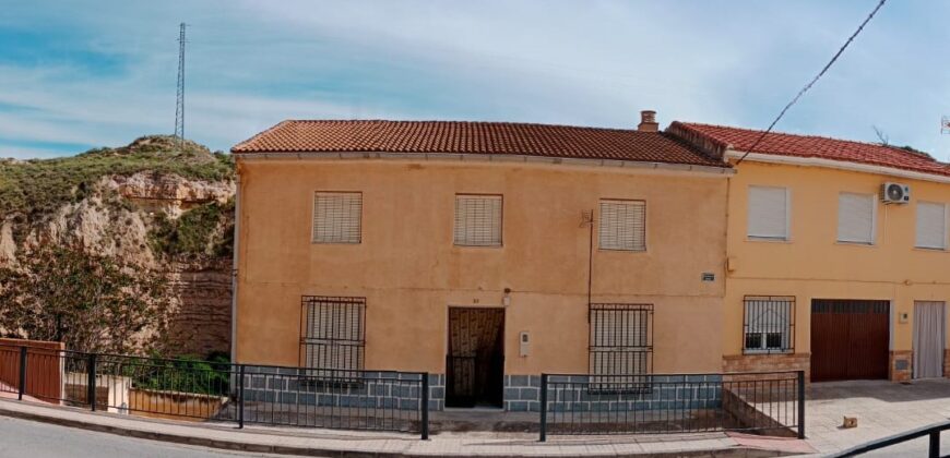 ZUJAR – Oportunidad de vivienda Completa con todo