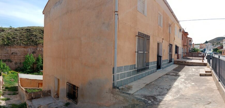 ZUJAR – Oportunidad de vivienda Completa con todo