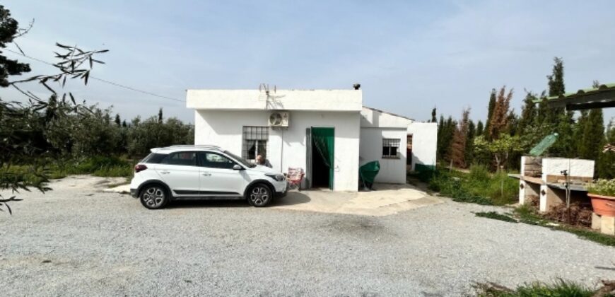 FREILA – Casa de campo en finca de Regadío
