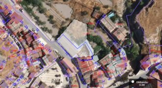 ZUJAR – Solar urbano con almacén y huerto