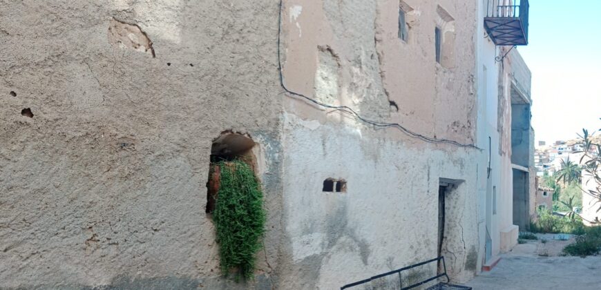 ZUJAR – Casa para reformar en Calle San Leandro