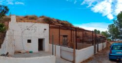 FREILA – Cortijo con Cueva en finca agrícola de 8 hectáreas