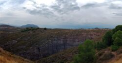 FREILA – Cortijo con Cueva en finca agrícola de 8 hectáreas